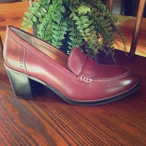 Heeled loafers